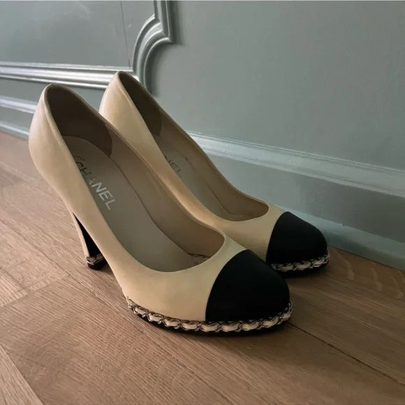 Chanel - Picture 3 of 7